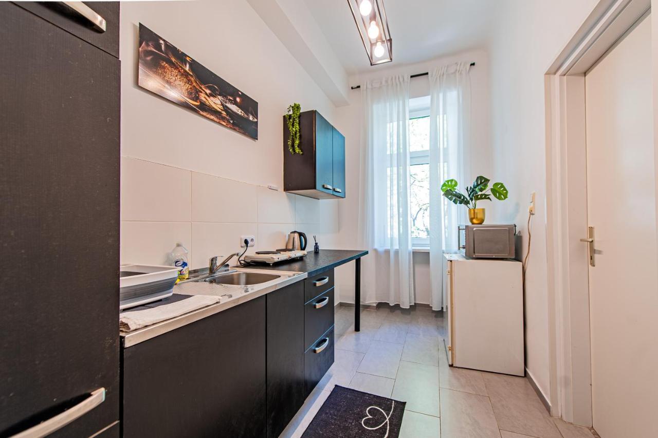 My City Apartment- Vienna Artroom Exterior photo